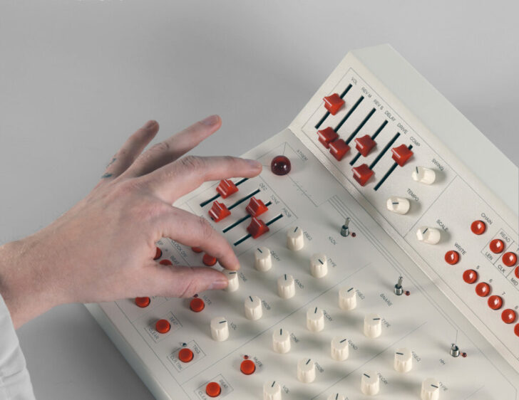 love hulten synthesizer